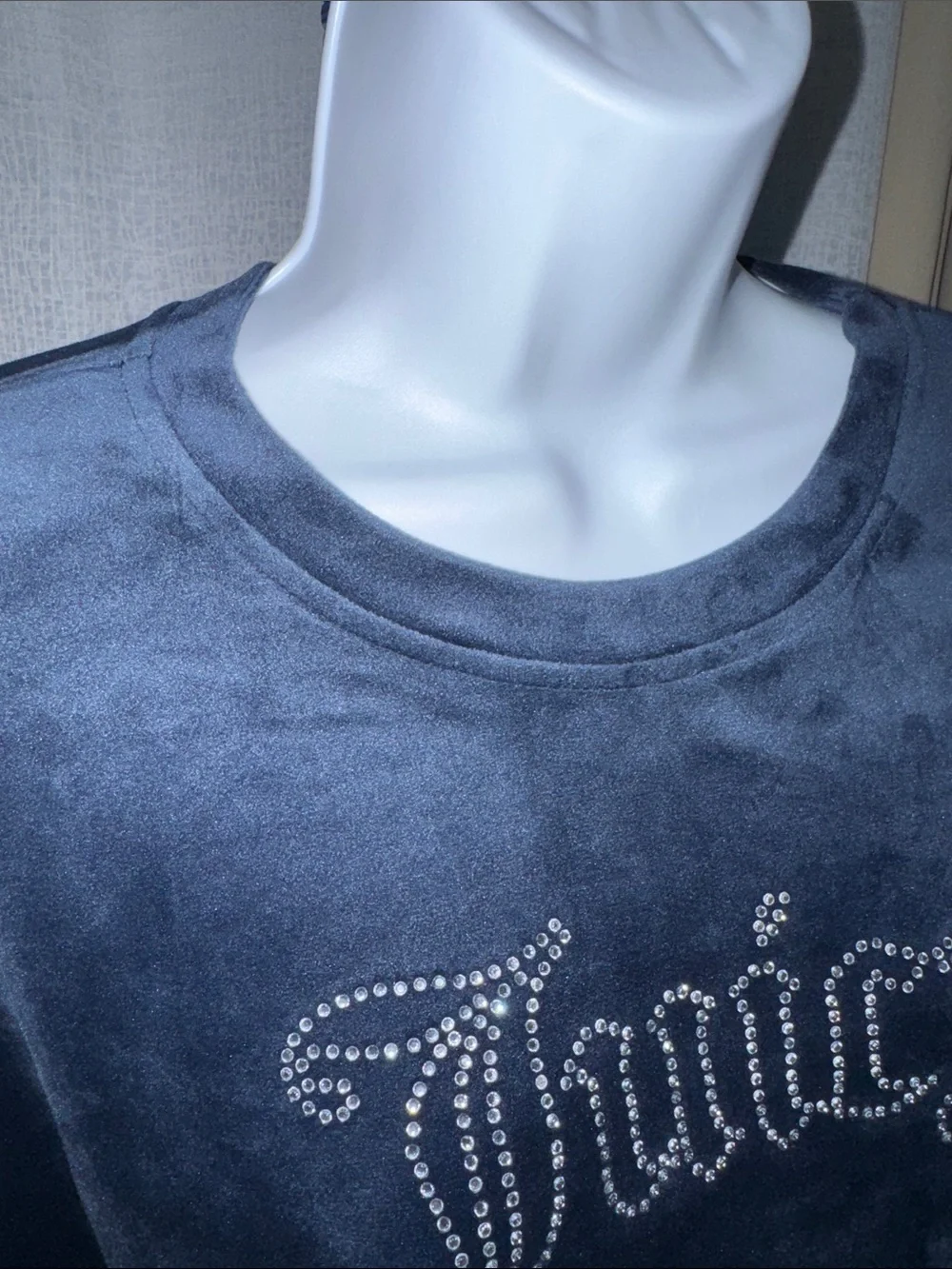 Juicy Couture- NWT Navy Velour Rhinestone Logo Pullover size XL - Picture 8 of 16